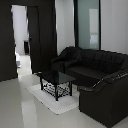 S-Tawan Hotel & Convention Махасаракхам Экстерьер фото