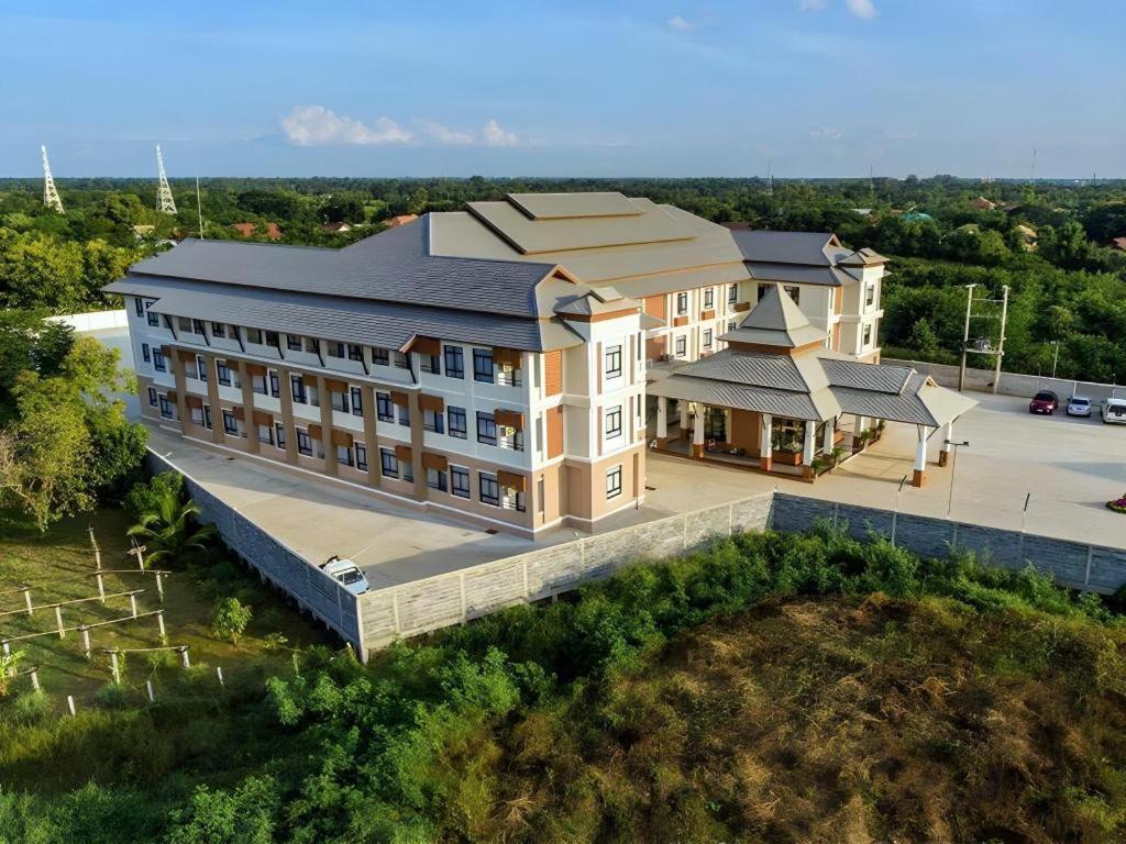 S-Tawan Hotel & Convention Махасаракхам Экстерьер фото