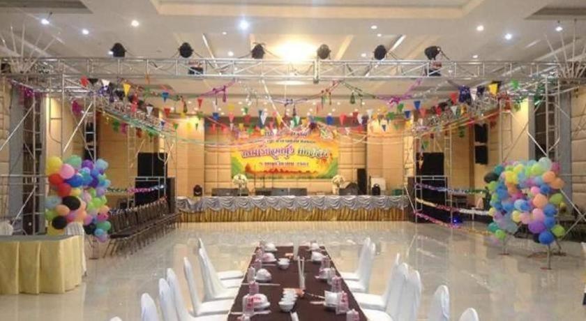 S-Tawan Hotel & Convention Махасаракхам Экстерьер фото
